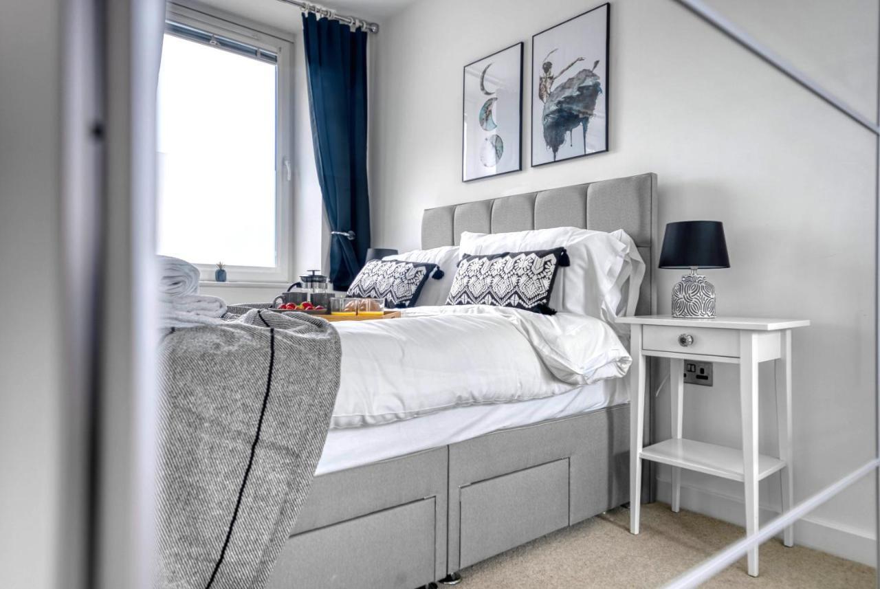 The Post House Two By Fortuna Property Глостър Екстериор снимка