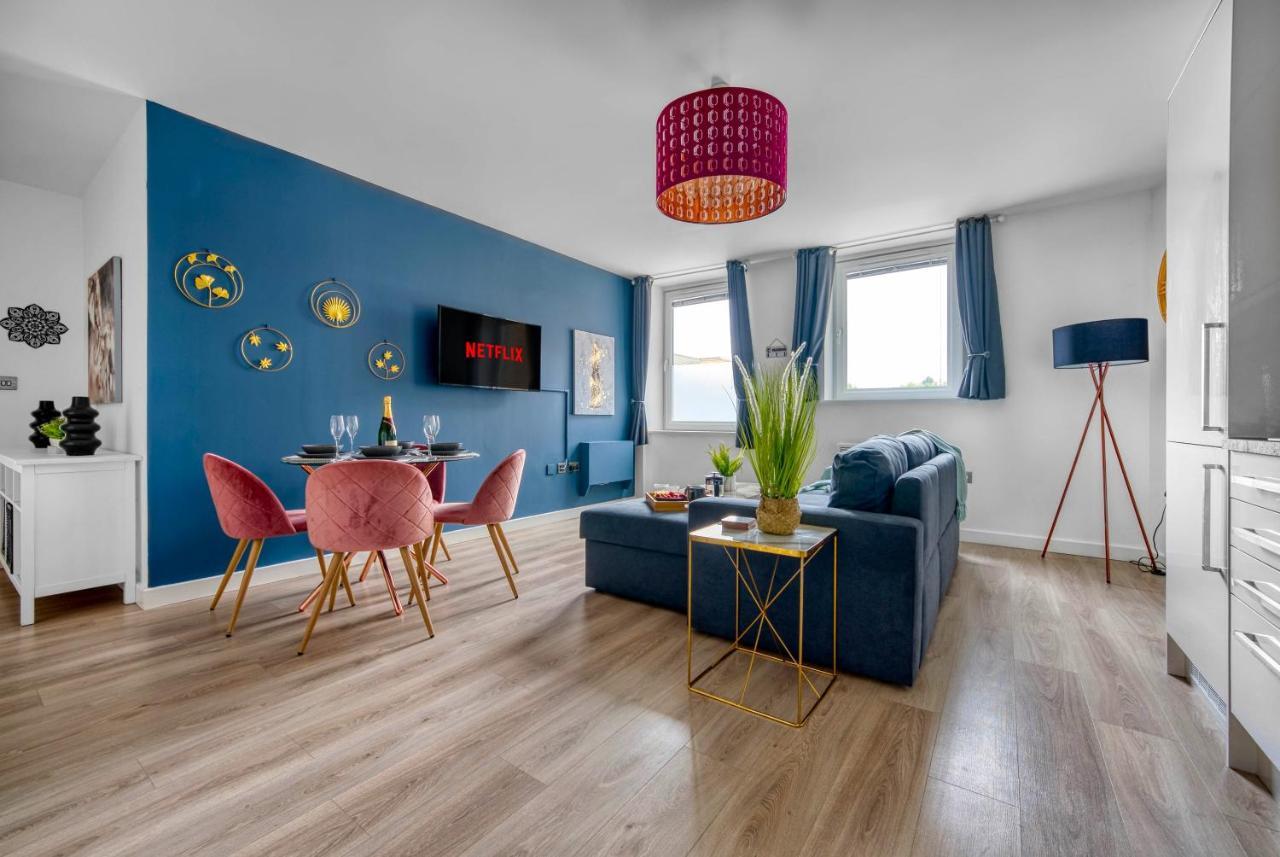 The Post House Two By Fortuna Property Глостър Екстериор снимка
